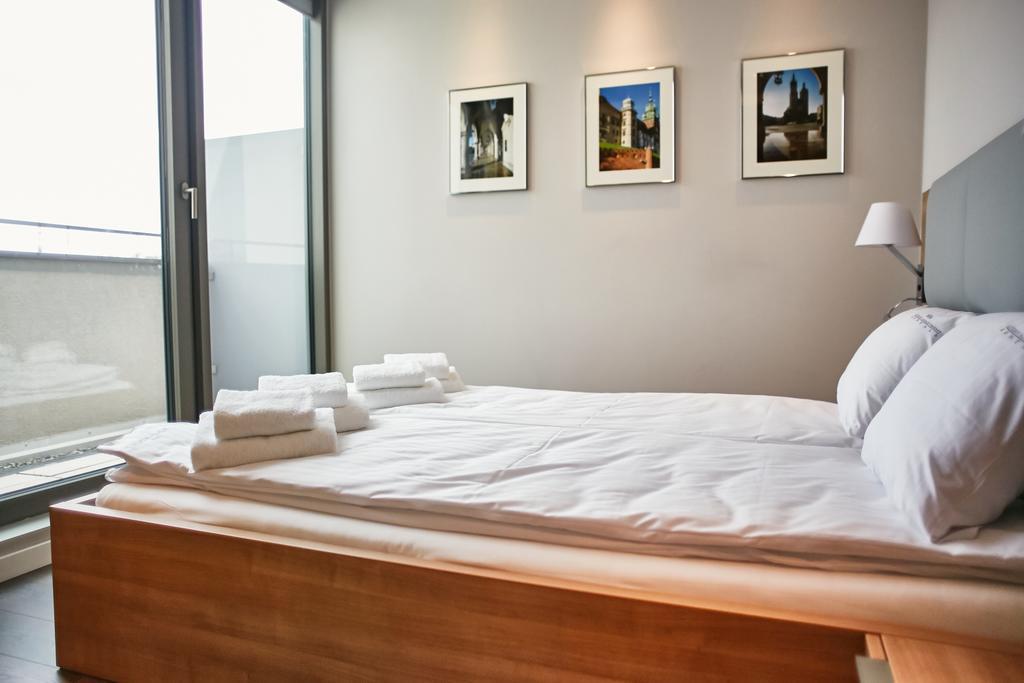 Modern Apartment By Wawel Castle คราคูฟ ภายนอก รูปภาพ