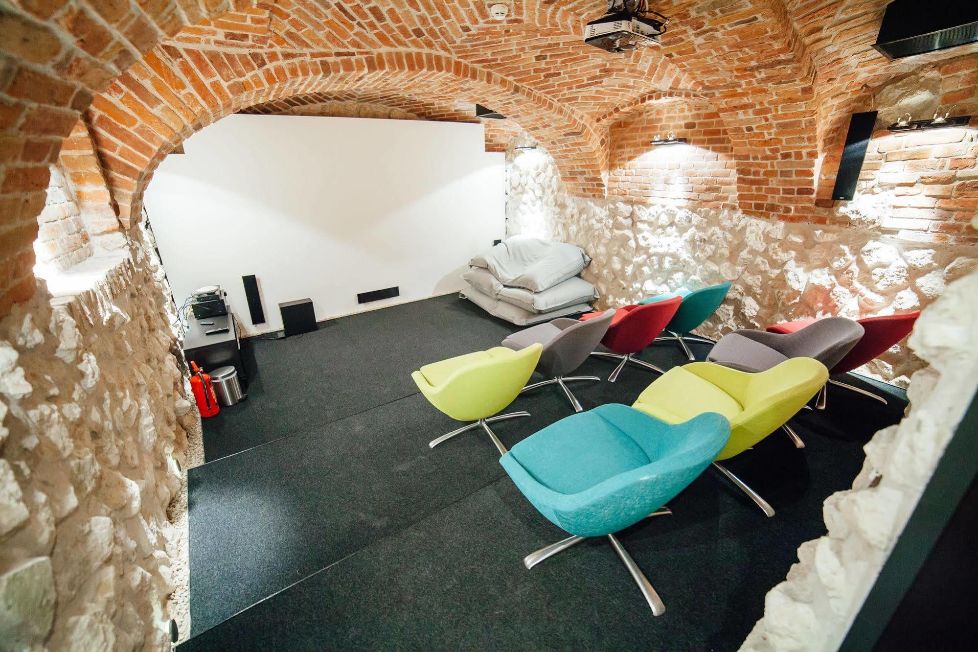 Modern Apartment By Wawel Castle คราคูฟ ภายนอก รูปภาพ